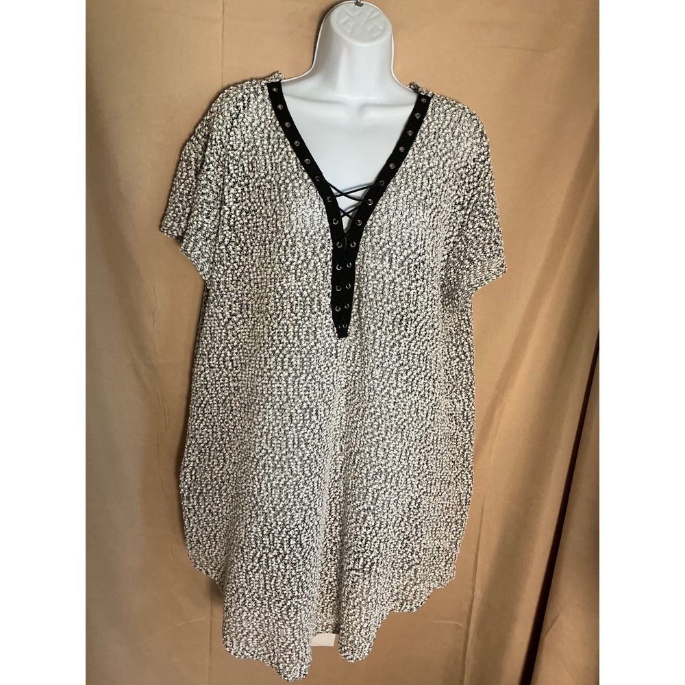Love J Lace Up Tunic Women 3X Black White Popcorn Knit Grommet TA20121XA